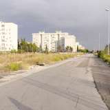 Strada Pezze del Sole giunge nelle vicinanze della zona 45 di Japigia: qui cambia nome in via Giorgio la Pira